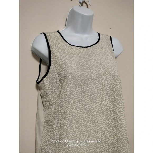 LOFT Size XSmall Bone Black Trim Sleeveless Lined Blouse Top - Picture 3 of 8